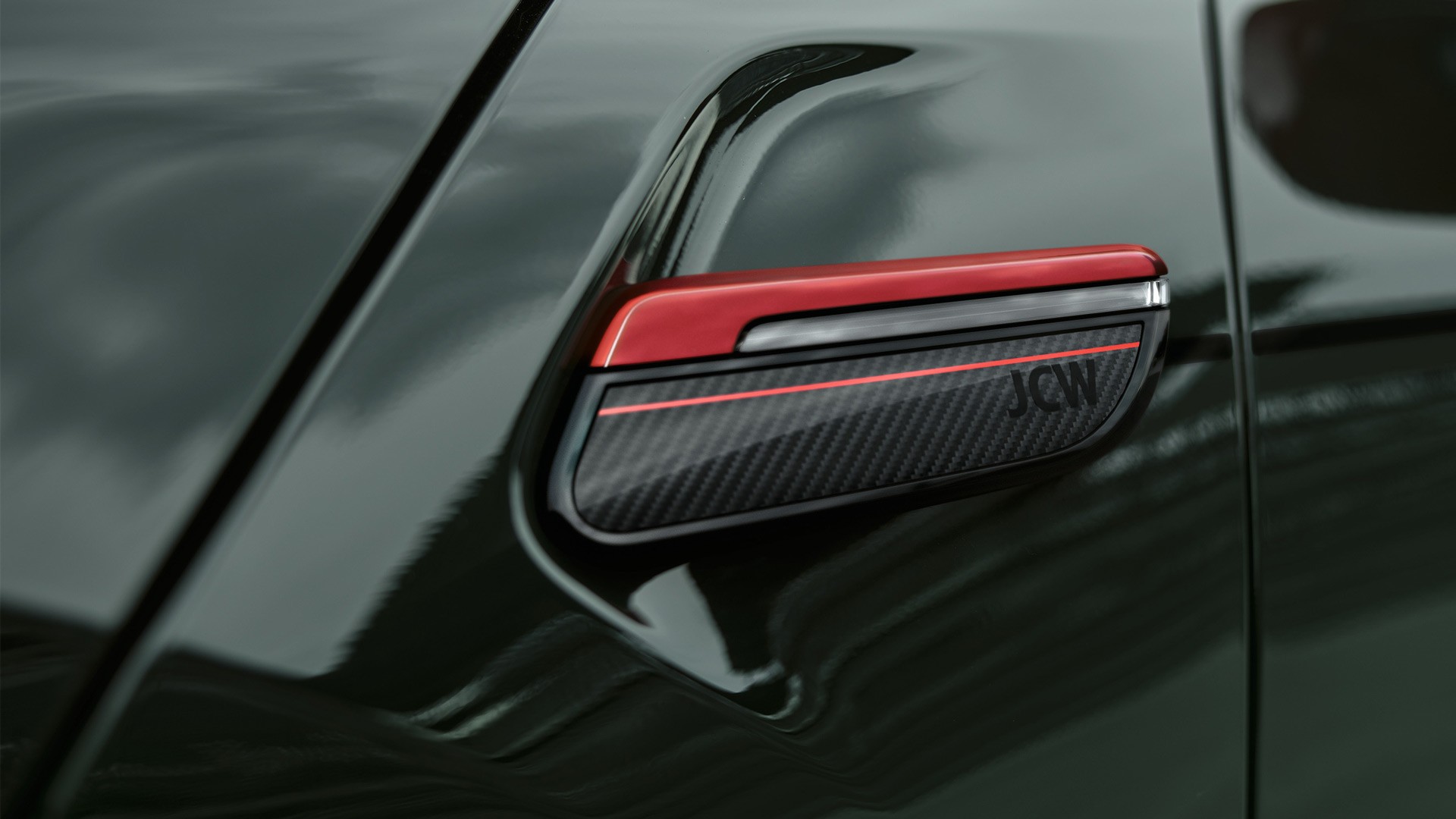 MINI John Cooper Works – noir et rouge – ouïes latérales carbone